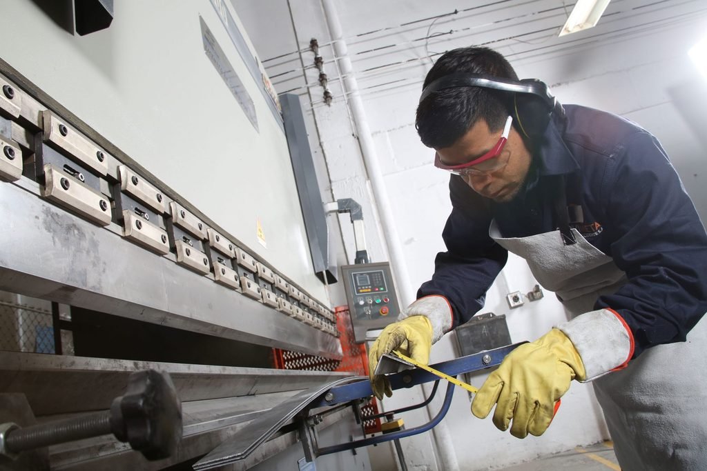 Gremio industrial advierte que la falta de personal técnico limita la productividad