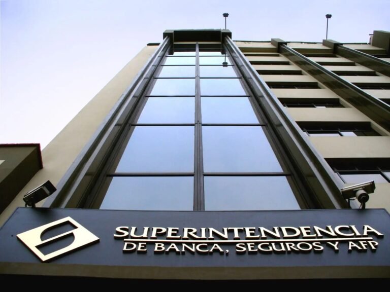 SBS recibe aportes para completar el reglamento de Finanzas Abiertas en Perú